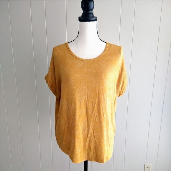 Buffalo Women's Size Small Short Sleeve Crewneck Top Mustard Yellow Tee Floral - Picture 2 of 9
